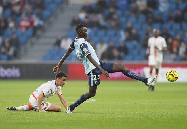 Arsenal are on the verge of an agreement worth £5m with Ligue 2 side Le Havre for 21-year-old midfielder Pape Gueye - Bóng Đá