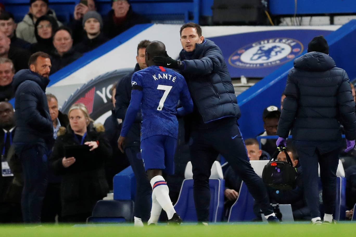 Chelsea boss Frank Lampard pessimistic over N’Golo Kante injury picked up against Man Utd - Bóng Đá