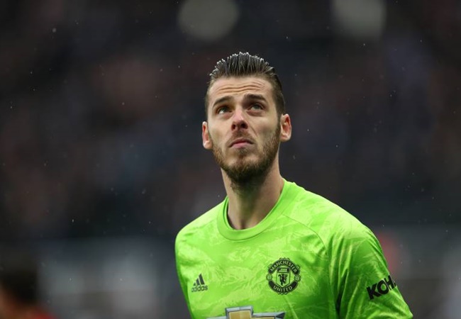 Manchester United 'could sell David De Gea to raise funds for the summer transfer window' with Dean Henderson and Sergio Romeo - Bóng Đá