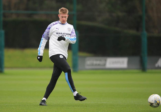 Kevin De Bruyne provides Manchester City with boost as midfielder returns to training ahead of Arsenal clash - Bóng Đá