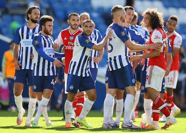 Toàn cảnh drama 'siêu to khổng lồ' ở trận Brighton 2-1 Arsenal - Bóng Đá