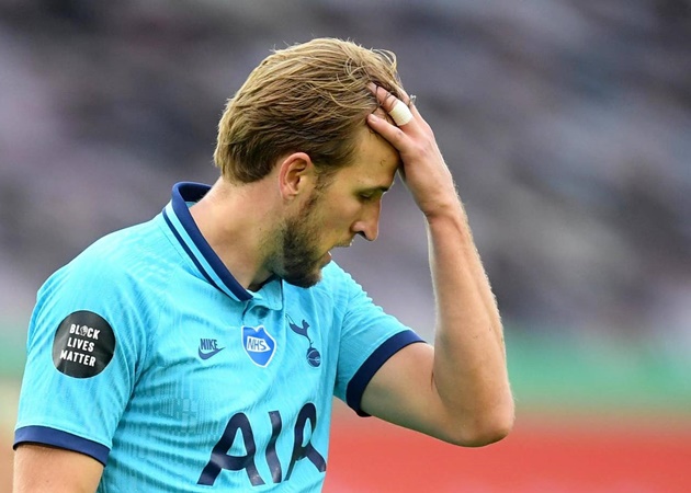 'Ác mộng' VAR hiện về, Tottenham thua thảm trên sân Sheffield - Bóng Đá