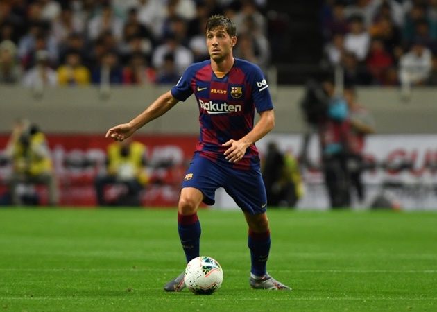 Manchester City 'pushing for a deal to sign Barcelona's Sergi Roberto' but versatile Spaniard is happy to stay put at the Nou Camp - Bóng Đá