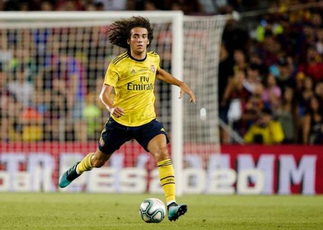 Paris Saint-Germain are considering entering the race for Arsenal midfielder Matteo Guendouzi - Bóng Đá