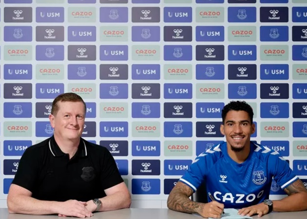 DONE DEAL: Everton have confirmed the signing of Allan from Napoli for a reported fee of £21m. - Bóng Đá