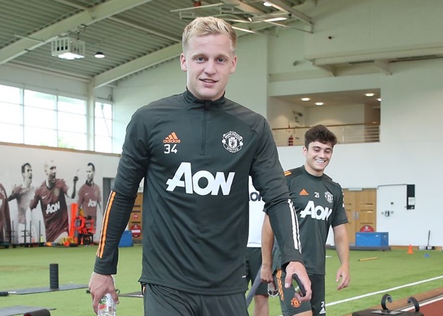 Mike Phelan gives three reasons why Donny van de Beek will succeed at Manchester United - Bóng Đá