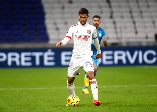 Houssem Aouar happy at Lyon after missing out on Arsenal transfer - Bóng Đá