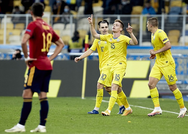 Hàng công mờ nhạt, Tây Ban Nha thua sốc Ukraine ở Nations League - Bóng Đá