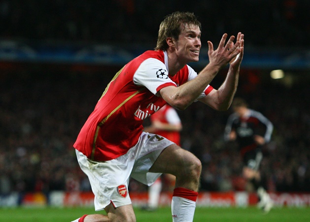 'I cried when I talked to Arsene' - Hleb still doesn't understand why he left Arsenal for Barcelona - Bóng Đá