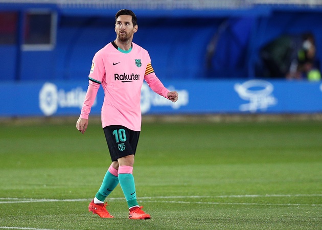 Lionel Messi's last four goals have come from the penalty spot for the first time in his professional career  - Bóng Đá