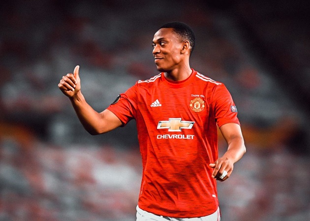 Anthony Martial has asked #mufc to help with security at his house after racist trolls targeted him and his wife online - Bóng Đá