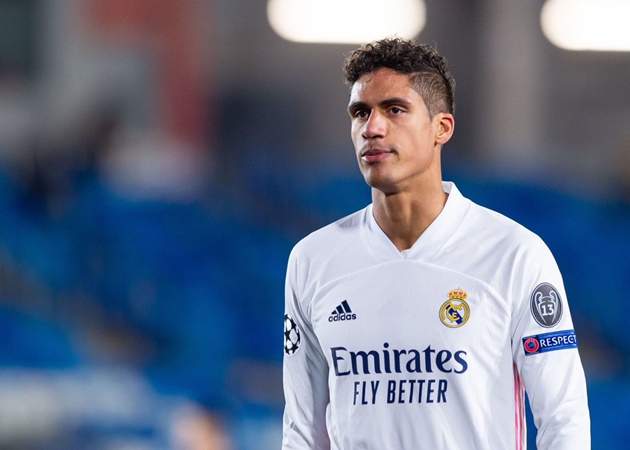 Thay vì Varane, Man Utd hãy tất tay cho 'gã khổng lồ' của La Viola - Bóng Đá