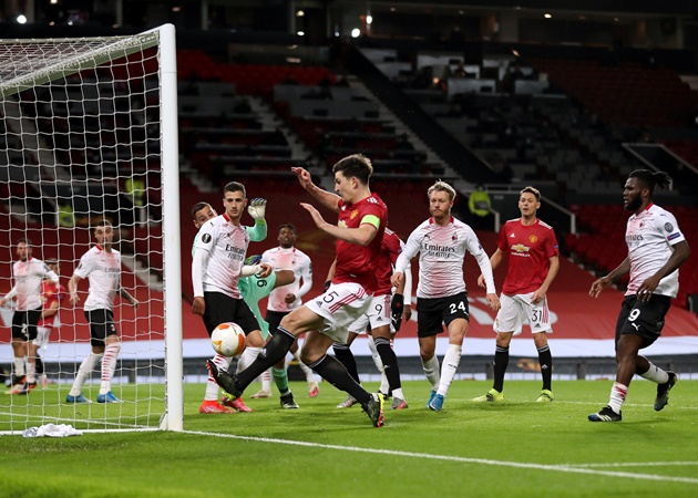 TRỰC TIẾP Man Utd 0-0 AC Milan (H1): Maguire hỏng ăn khó tin - Bóng Đá