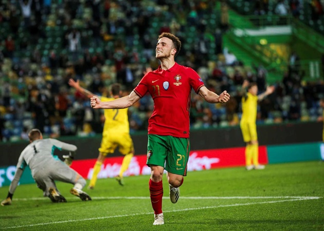 Jota và Felix sát cánh Ronaldo, Bồ Đào Nha sẵn sàng 'diệt gọn' Serbia? - Bóng Đá