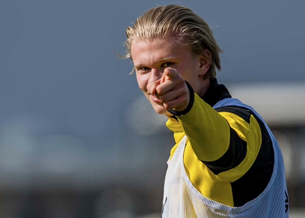 Borussia Dortmund will try to keep Haaland for another season [price >€150m this summer] - Bóng Đá