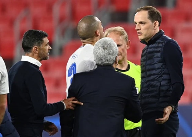 Thomas Tuchel accused of insulting Porto boss Conceicao as players clash after Chelsea’s fiery Champions League win - Bóng Đá