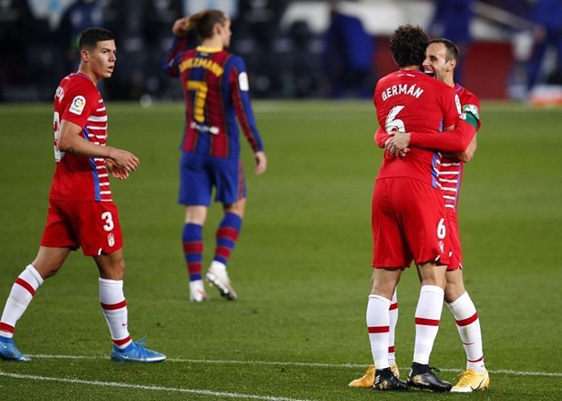SỐC! Messi hỏng ăn khó tin, 'sút văng' danh hiệu La Liga của Barca? - Bóng Đá