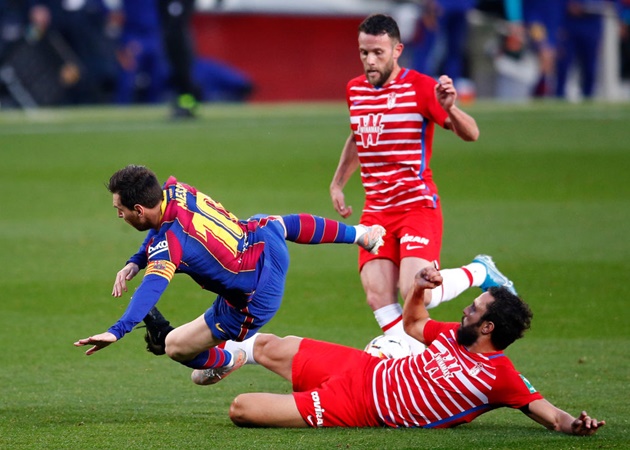 SỐC! Messi hỏng ăn khó tin, 'sút văng' danh hiệu La Liga của Barca? - Bóng Đá