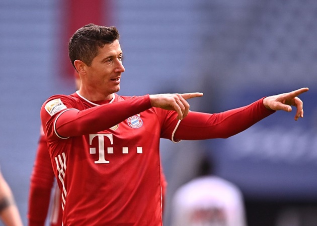 Robert Lewandowski ‘Considering Premier League Move’ Amid Bayern Munich Wage Stand-Off - Bóng Đá