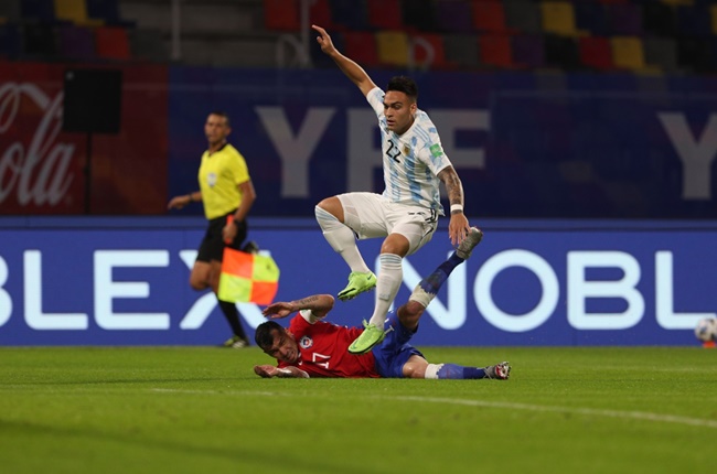 Messi gọi - Sanchez trả lời, Argentina chia điểm Chile trên sân nhà - Bóng Đá