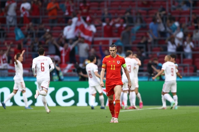 Bale bất lực, CĐV Wales khóc cạn nước mắt trong ngày chia tay EURO - Bóng Đá