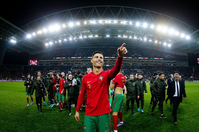 Ronaldo đang góp một tay kìm hãm Bồ Đào Nha - Bóng Đá