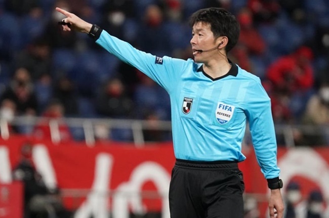 Araki Yusuke là trọng tài khó tính.