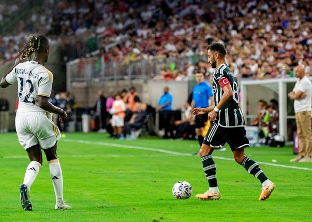 Tuyến giữa Real Madrid đã phong tỏa hoàn toàn Bruno Fernandes ở trận giao hữu vừa qua