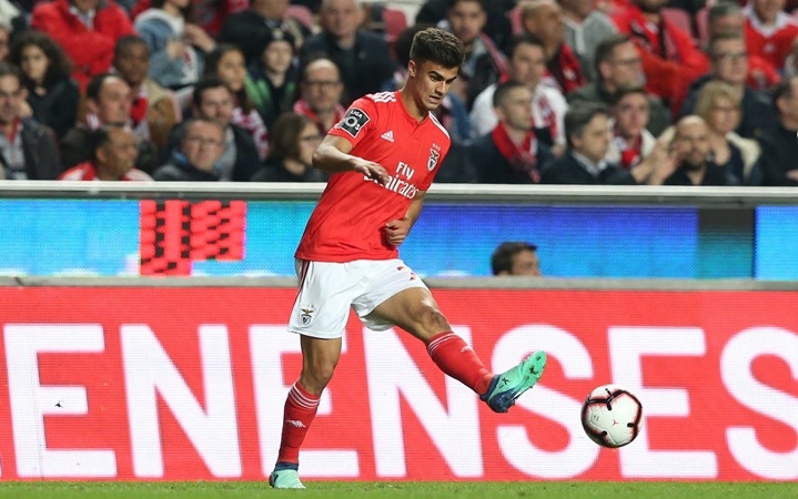 Arsenal và Tottenham chú ý đến sao trẻ Benfica - Bóng Đá