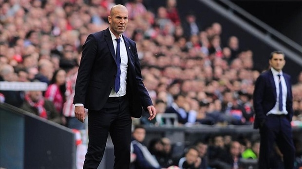 Zidane: Ronaldo có thể bị thay ra bất cứ lúc nào - Bóng Đá