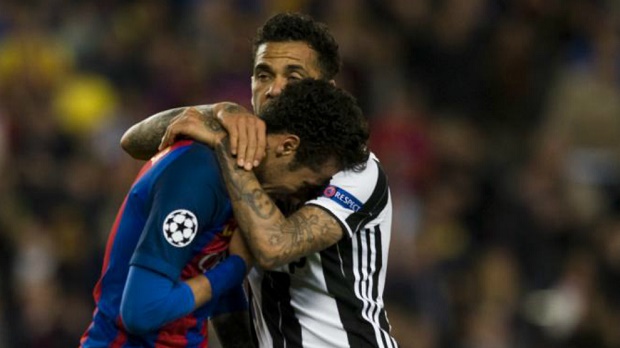 Dani Alves: Loại Barca khiến tôi rất đau lòng - Bóng Đá