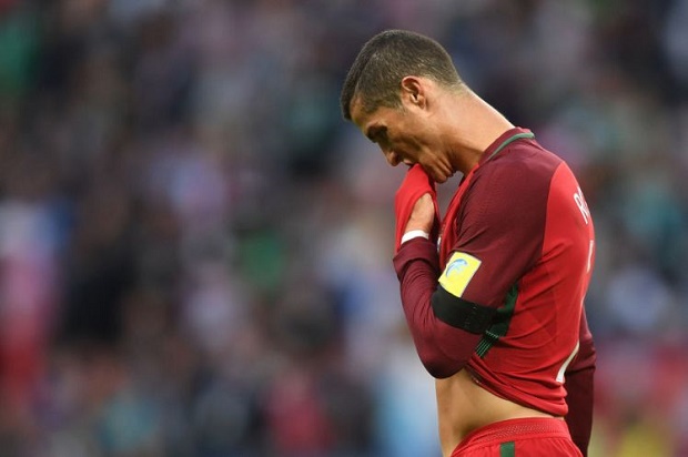 Ronaldo lỡ Siêu kinh điển trên đất Mỹ vì nghi án trốn thuế - Bóng Đá