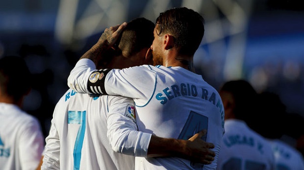 'Biến nhẹ' tại Bernabeu: Căng thẳng leo thang giữa Ramos và Ronaldo - Bóng Đá
