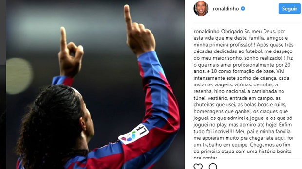 Ronaldinho viết tâm thư giải nghệ: Tạm biệt giấc mơ bóng đá! - Bóng Đá