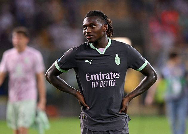 Milan hãy sớm bán Rafael Leao!