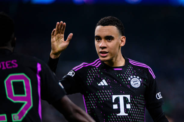 Tại sao Jamal Musiala nên rời Bayern Munich?