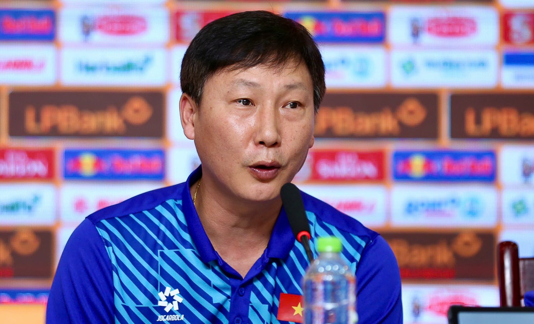 Không ngại Indo - Thái Lan, HLV Kim Sang Sik gọi nhiều tài năng trẻ lên ĐT Việt Nam