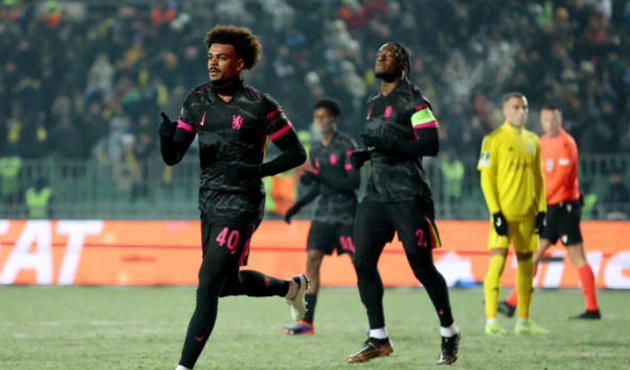 Chelsea vào thẳng vòng 1/8, 15 đội chắc suất play-off Conference League