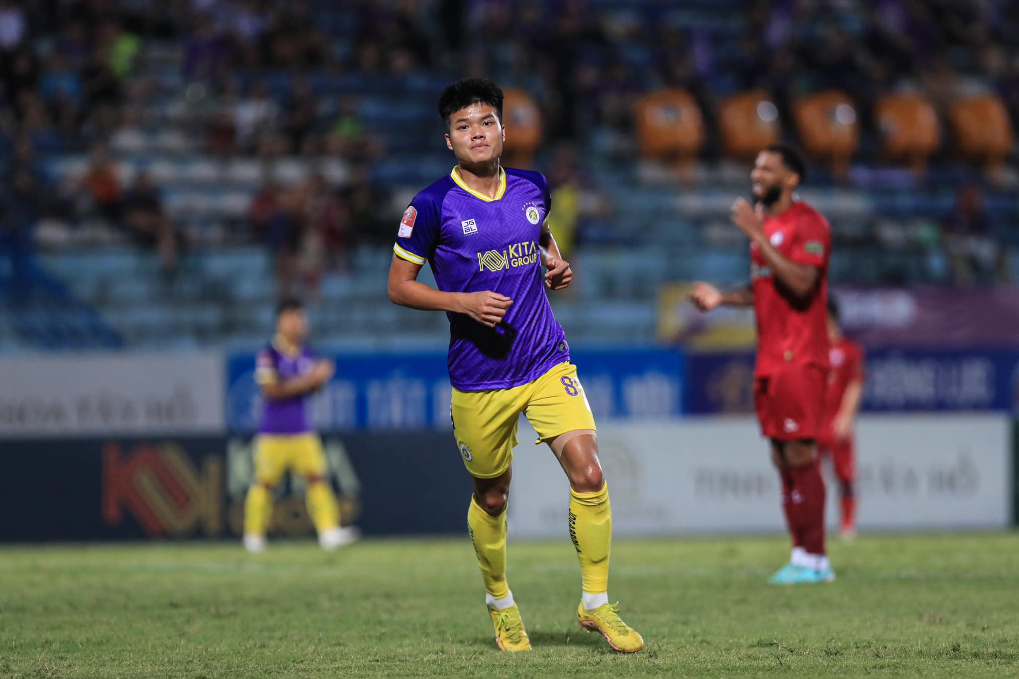 Ảnh bài viết Bị HLV HAGL chê trách, sao tuyển Việt Nam còn đón thêm 'vận đen'