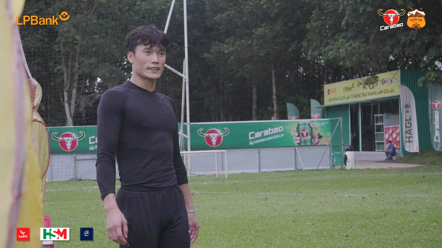 Ảnh bài viết HAGL có quyết định tương lai với Bùi Tiến Dũng