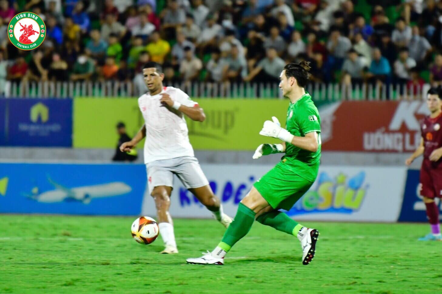 Ảnh bài viết Rõ thực hư vụ Đặng Văn Lâm đầu quân cho 'đại gia' V-League