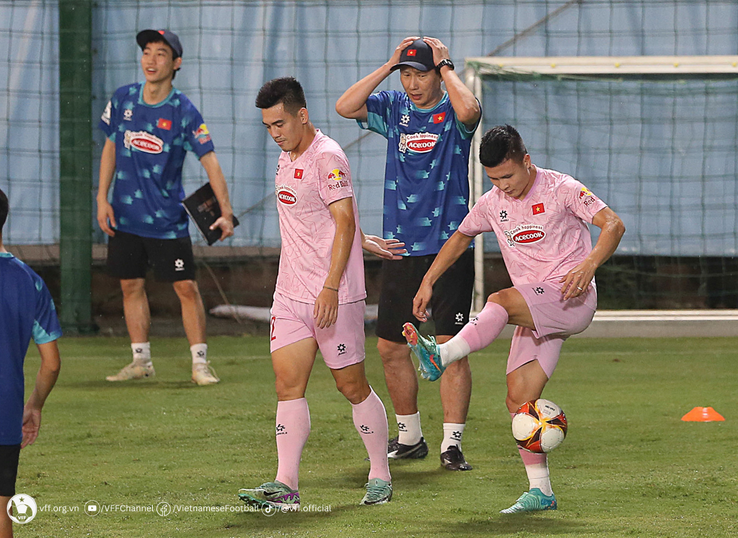 Ảnh bài viết "NHM không nên kỳ vọng nhiều vào sự cách tân đến từ HLV Kim Sang-sik"