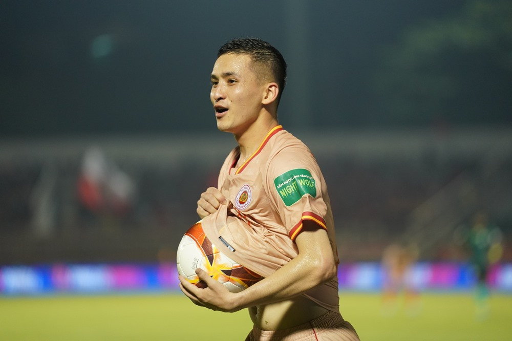 Ảnh bài viết Sau Hồ Tấn Tài và Bùi Tiến Dũng, thêm cái tên rời CAHN