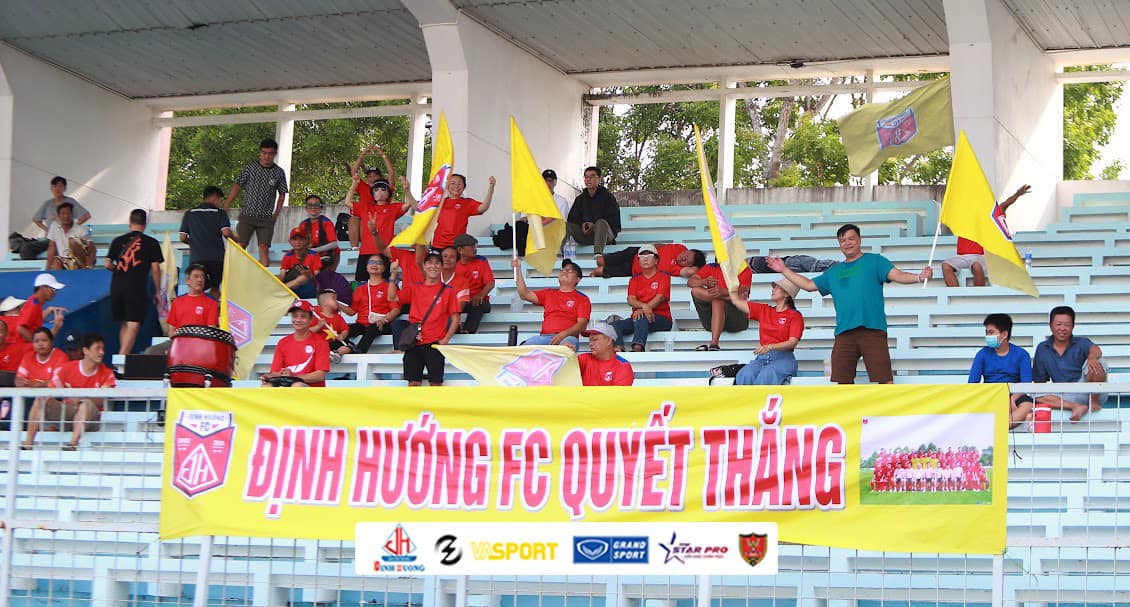 Vừa thăng hạng, CLB Việt Nam đã đổi tên mới toanh