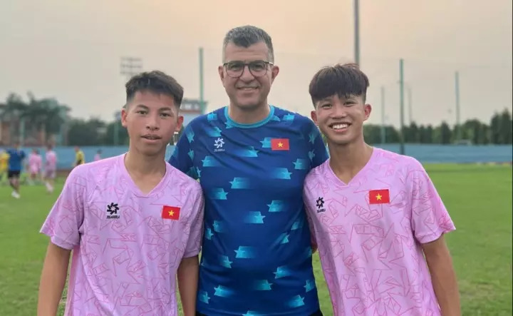 Ảnh bài viết "Cứ mỗi cuối tuần, tôi lại xem V-League"