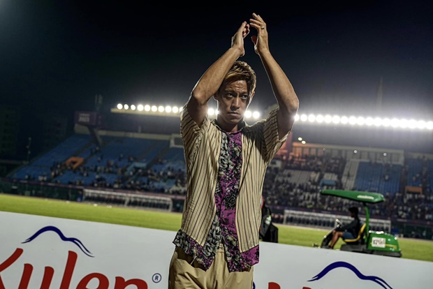 Cựu HLV Campuchia, Keisuke Honda chuyển đến Himalaya làm cầu thủ