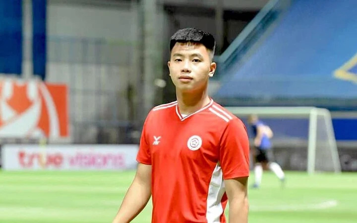 Chi tiền tỷ, Á quân V-League tìm người thay Đình Trọng