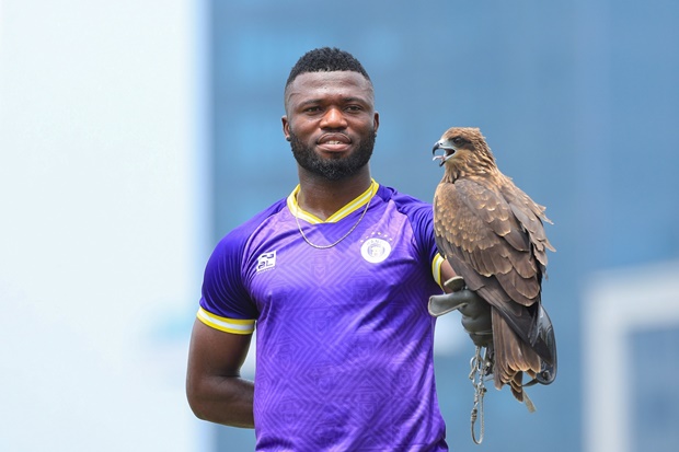 Ảnh bài viết Hà Nội FC đón tân binh thứ 4, tiền đạo Nigeria