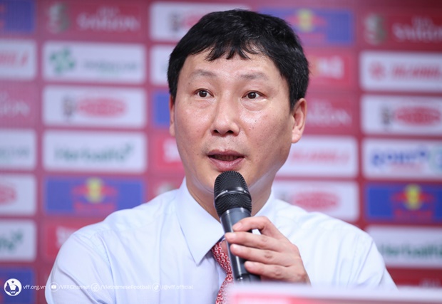 Ảnh bài viết HLV Kim Sang-sik bị phân vân giữa Troussier và Park Hang-seo