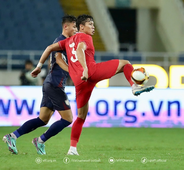 Ảnh bài viết Văn Trường bị chơi xấu, sao Thái Lan tát Quế Ngọc Hải